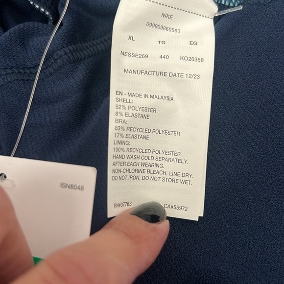 Nike Women’s Baby Blue Navy Statement Stripe Layered Tankini Swim Top NWT - Picture 7 of 8